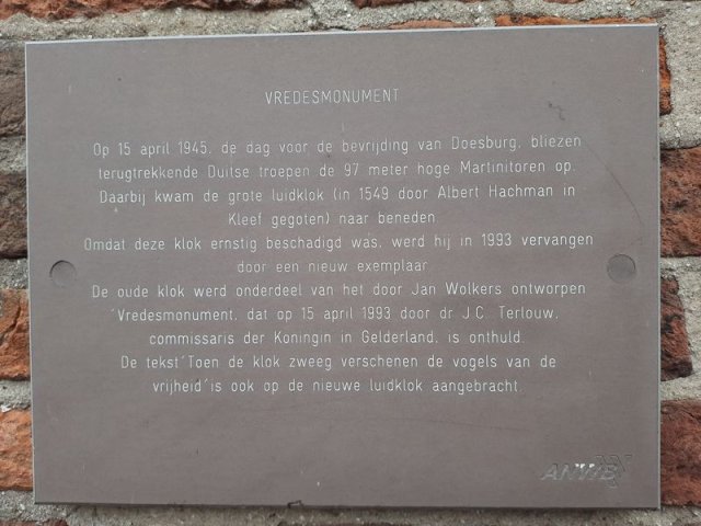 60. Opschrift Vredesmonument